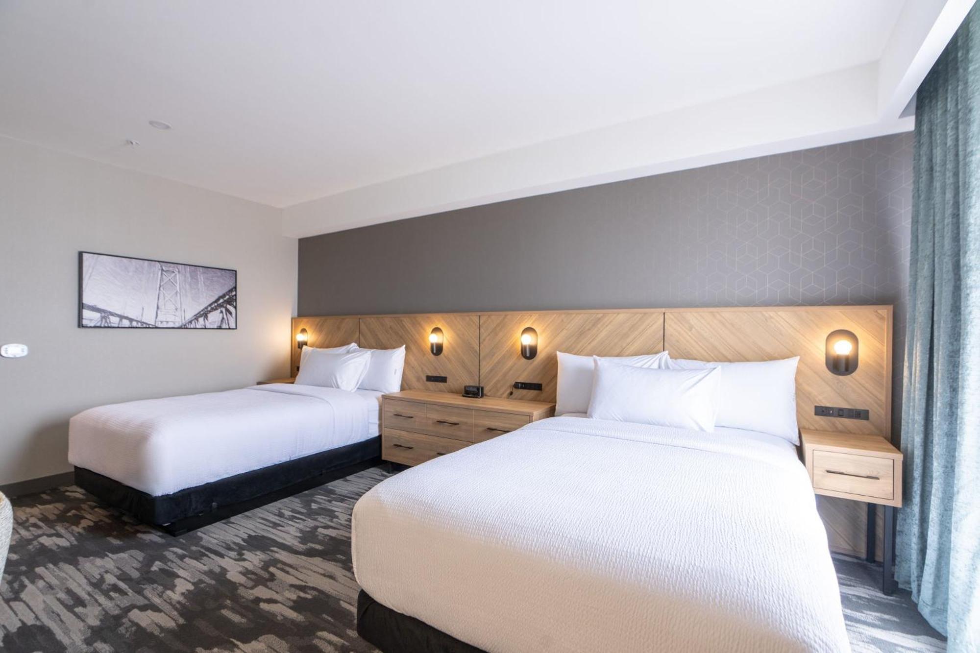 Sandman Signature & Hotel *